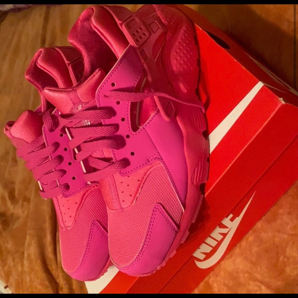 Nike huarache shoes